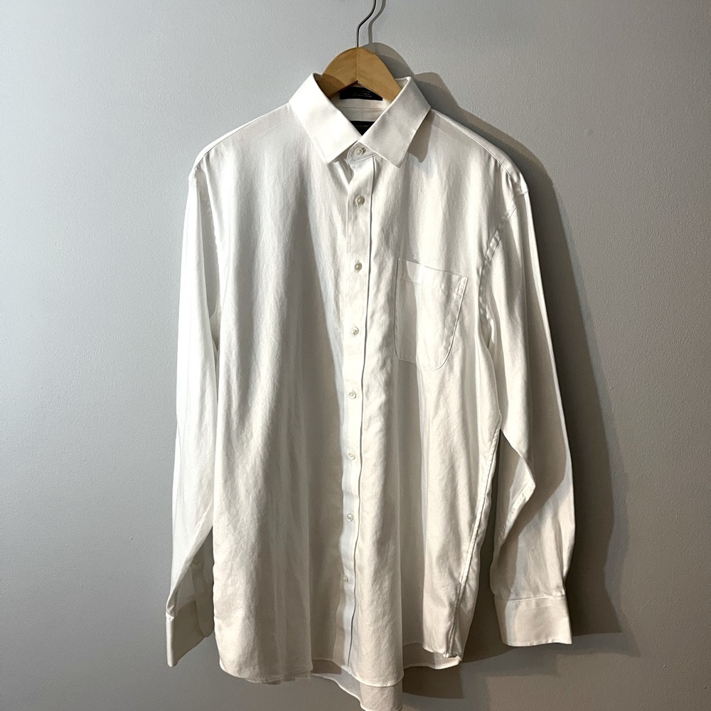 Nordstrom white 100% cotton dress Shirt in excellent condition